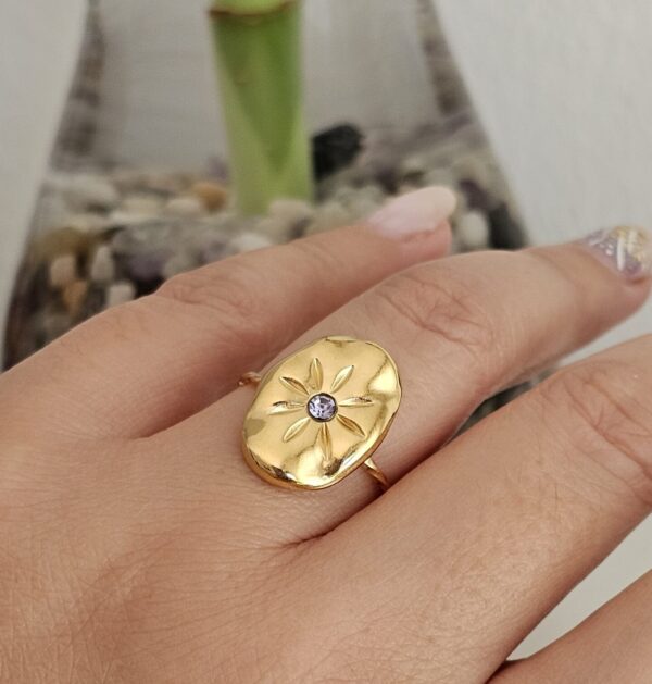 Anillo Flor Circonita Lila Dorado en acero ajustable